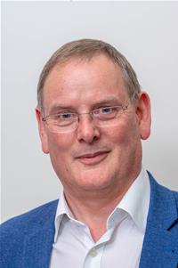 Cllr Simon Jones